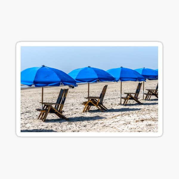 Leere Strandliegen mit Schirm Sticker