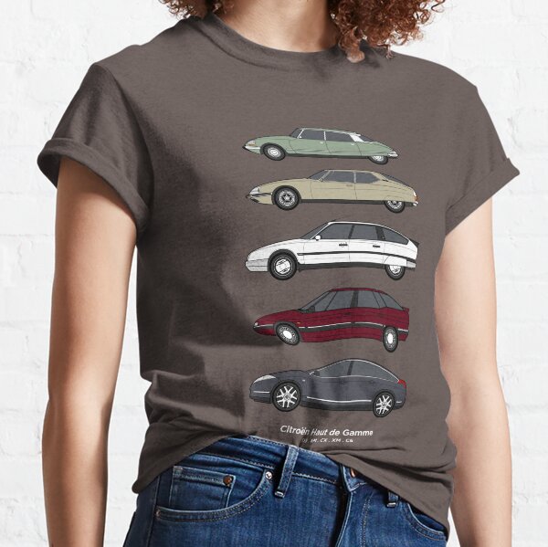 et le Traction avant a été remplacé par le SM et le premier modèle CX remplacé par un S2 GTI Turbo 2.
Grande illustration pour tous les amateurs de Citroën!
Des illustrations de style similaire pour les voitures classiques Peugeot et Renault Haut d T-shirt classique