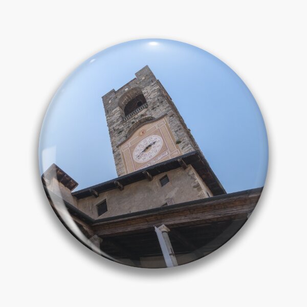 Artikelvorschau, Torre del Campanone - Bergamos Wunderschönes mittelalterliches Erbe entworfen und verkauft von Georgia Mizuleva.