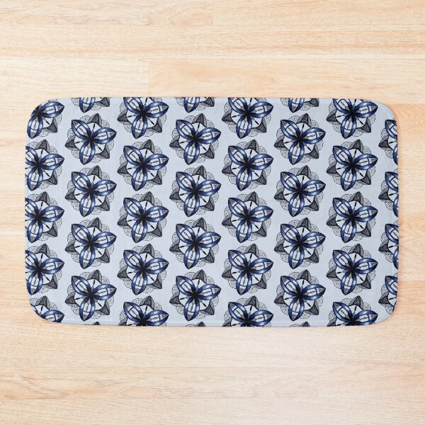 Artikelvorschau, Floral Triskele - blau entworfen und verkauft von MagicMama.