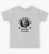 "Ich trete gerne ab und zu ein Schwein" - Augustus McCrea Kinder T-Shirt