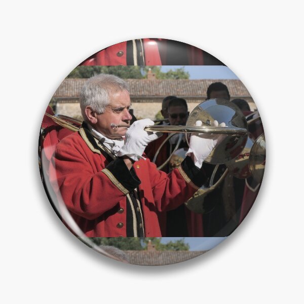 Artikelvorschau, r2348/ La Vènerie Souffle à la Fête de l'Abbaye Royale de la Réau 3 (86) par Okaio Création - Olavia&Olao 2018 entworfen und verkauft von o.okaïo.