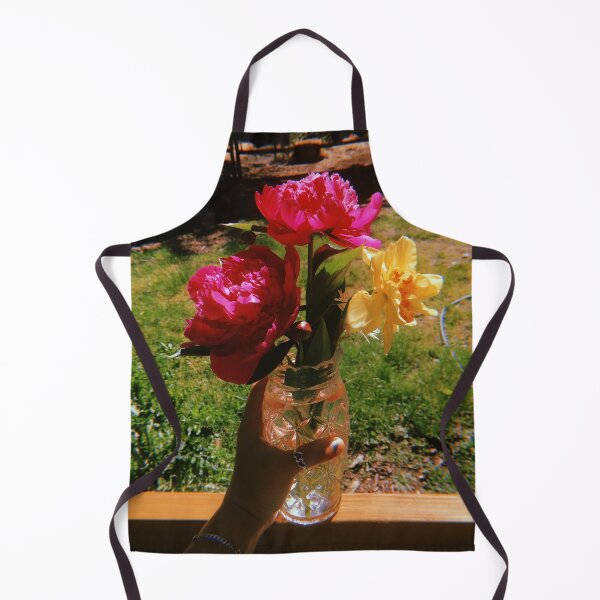 Aperçu de l'œuvre Bouquet de pivoines et jonquilles créée et vendue par abigail-hempell.