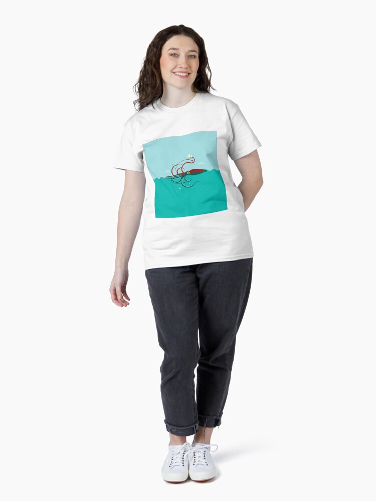 Imagen 4 de 7, Camiseta clásica con la obra Calamar gigante, diseñada y vendida por vectorscribbles.