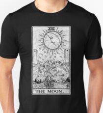 The Moon Tarot Card - Major Arcana - fortune telling - occult Unisex T-Shirt