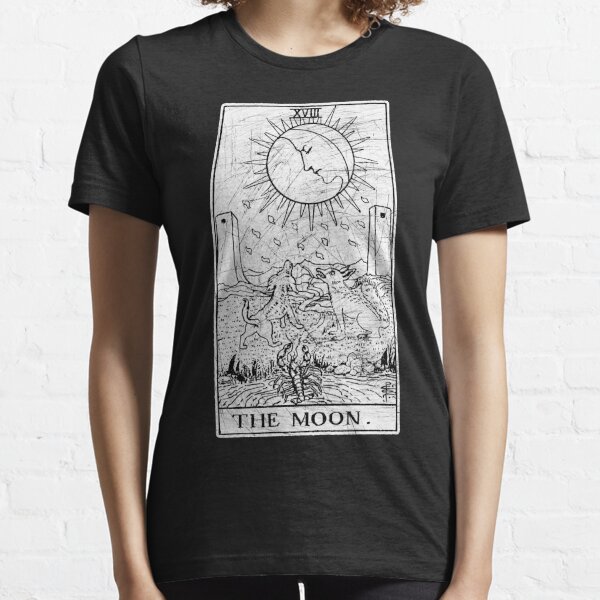 The Moon Tarot Card - Major Arcana - fortune telling - occult Essential T-Shirt