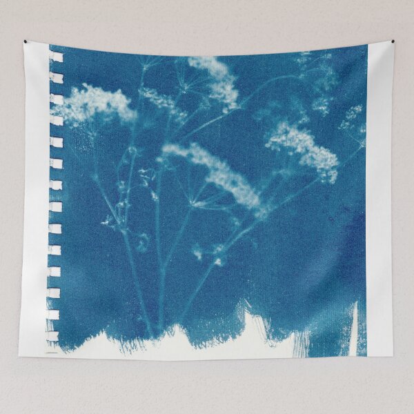 Aperçu de l'œuvre Imprimé cyanotype fait à la main de style vintage floral bleu botanique 2020 ed. 18 créée et vendue par KasparekFineArt.