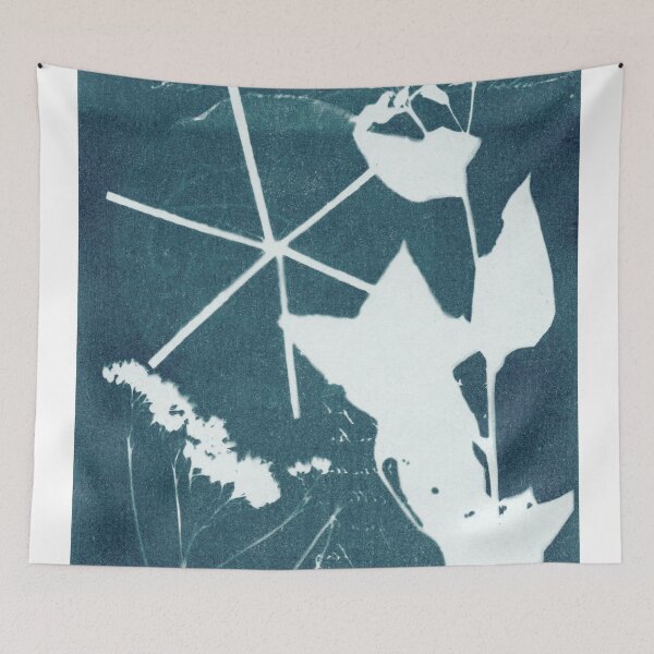 Aperçu de l'œuvre Imprimé cyanotype fait à la main de style vintage floral bleu botanique 2020 ed. 20 créée et vendue par KasparekFineArt.