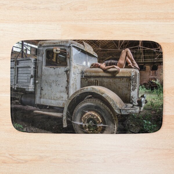 Item preview, WOMAN TRUCK DESAFECT designed and sold by julienfr47.