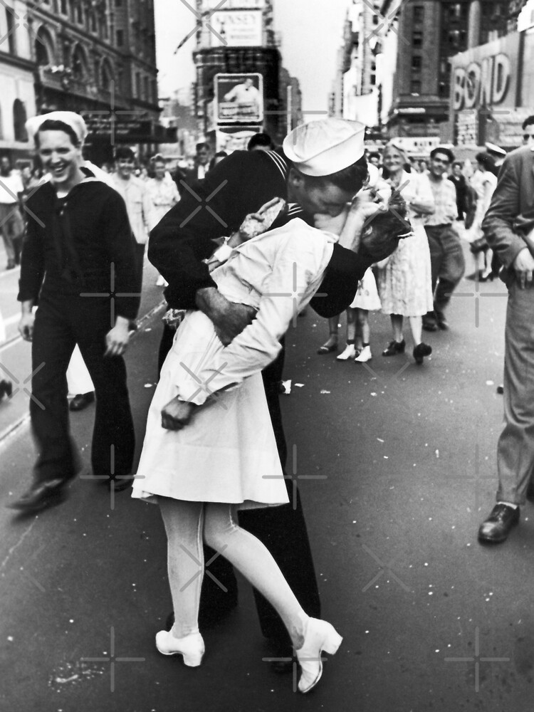 Times Square V/J-Day Kiss by kungmyfu