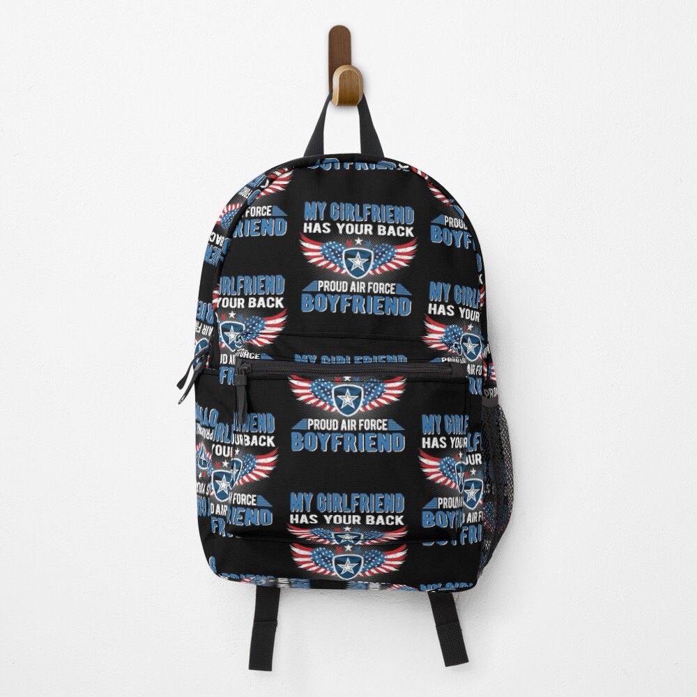 Vista previa del artículo con la obra «Mochila», diseñado y vendido por DesignCube.