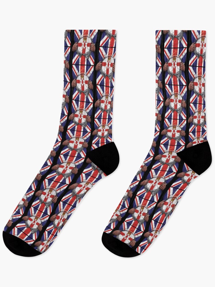 Aperçu 1 sur 5. Chaussettes avec l'œuvre  Northern Ireland Flag Great Britain Flag Ripped - Gift For Irish From Northern Ireland créée et vendue par Popini.