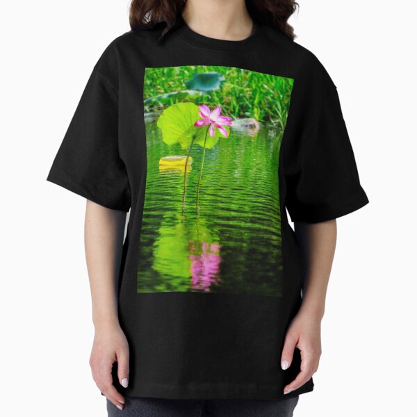 Vista previa del artículo con la obra «Gran flor de loto rosa en los humedales de Corroboree, Australia», diseñado y vendido por Danielasphotos.