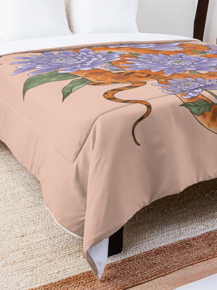 Alternate view of Bull Snake with Chrysanthemum Comforter