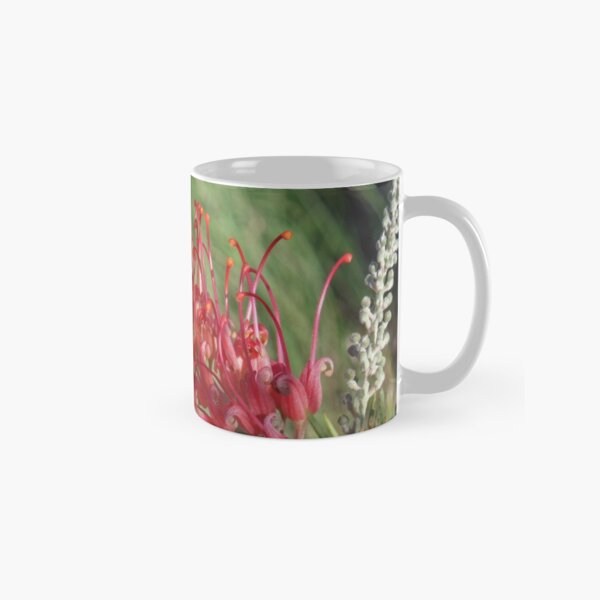 Red Blooms Los Angeles Classic Mug