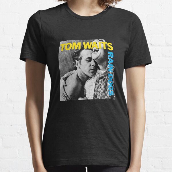 Tom wartet auf Regenhunde Essential T-Shirt