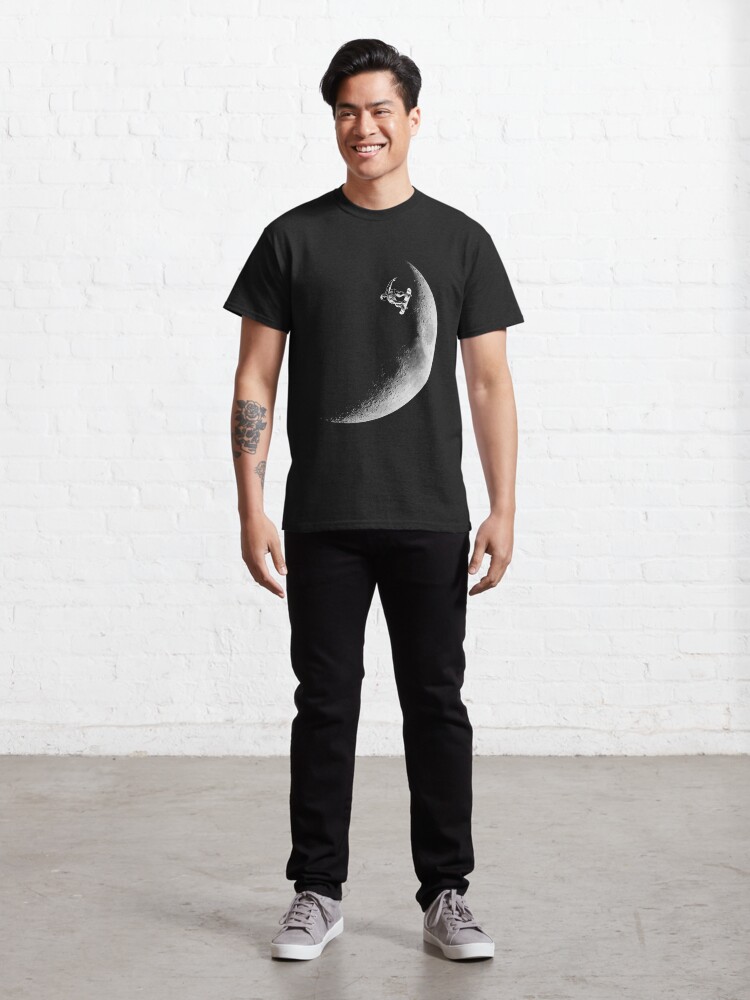 Alternate view of Moon boarder - Astronaut Skateboarding Design Suitable for Men and Women Classic T-Shirt