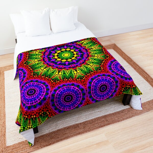 AROUND TWELVE Comforter