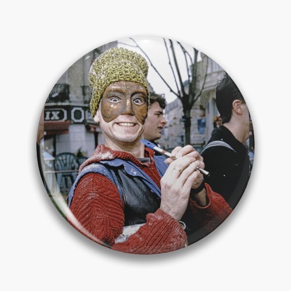 Item preview, r2386/ Le Flutier de ville de Hamelin Carnaval de Poitiers 1997 par Okaio Créations - Olavia-Olao avec canon eos 5 28-70 L f.2.8 et Studio Portable Okaio avec 3 Flashs et les Boites à lumière Okaio designed and sold by o.okaïo.