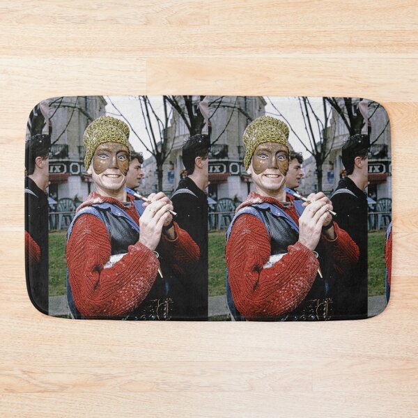 Item preview, r2386/ Le Flutier de ville de Hamelin Carnaval de Poitiers 1997 par Okaio Créations - Olavia-Olao   avec canon eos 5 28-70 L f.2.8 et Studio Portable Okaio avec 3 Flashs et les Boites à lumière Okaio designed and sold by o.okaïo.