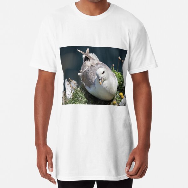 A fulmar at Cantick Head on Hoy Long T-Shirt