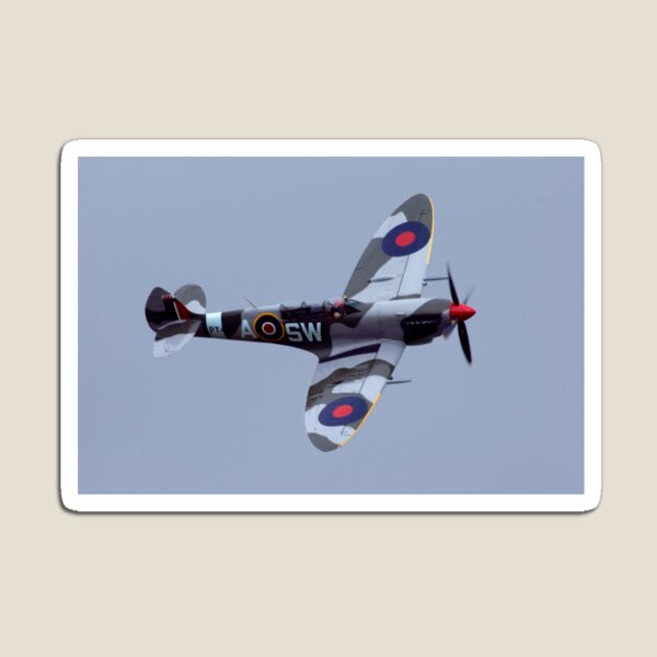 Spitfire flypast Magnet