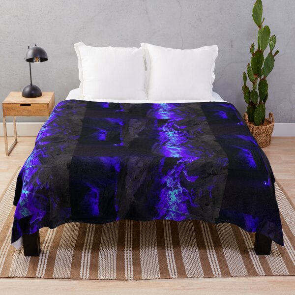 Artikelvorschau, Blaue und violette Lichter in einer Höhle entworfen und verkauft von BetterTale.