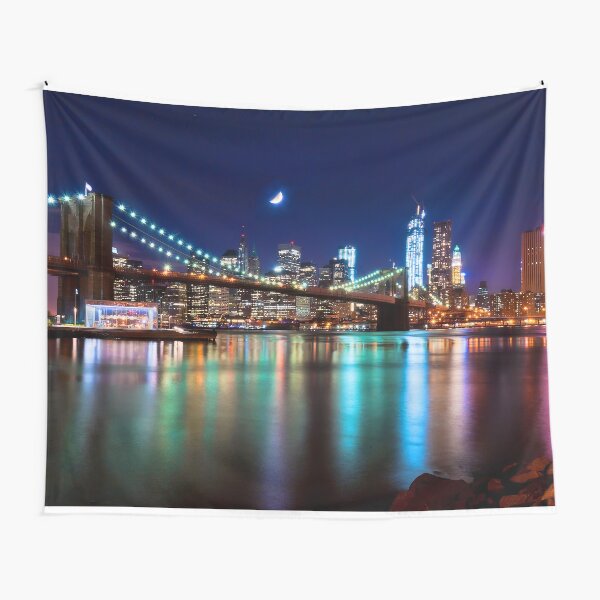 Artikel-Vorschau von New York City Skyline und Brooklyn Bridge, designt und verkauft von Mitchell Grosky.