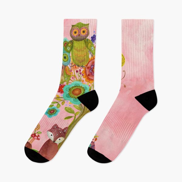 Artikelvorschau, Lebensbaum mit Eulen, Blumen, Füchsen auf Rosa entworfen und verkauft von Sue Zipkin.