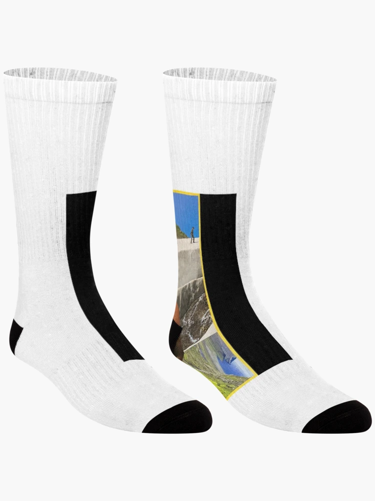 Imagen 3 de 5, Calcetines con la obra , diseñada y vendida por RICOLLAGE.