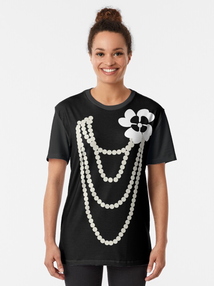T Shirt With Necklace Print