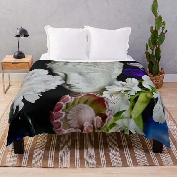 Artikelvorschau, Artemis und florale Hommagen entworfen und verkauft von keithmilligan.