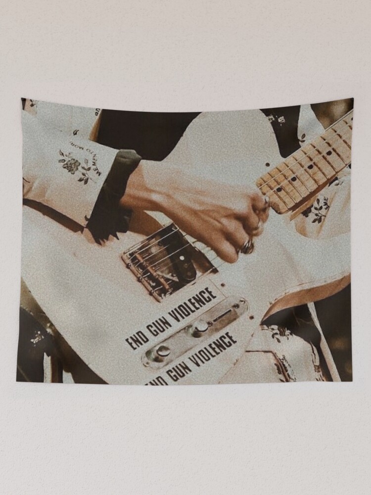 Harry Styles GUITAR Tee Medium LIVE ON TOUR 2018! Concert Merch