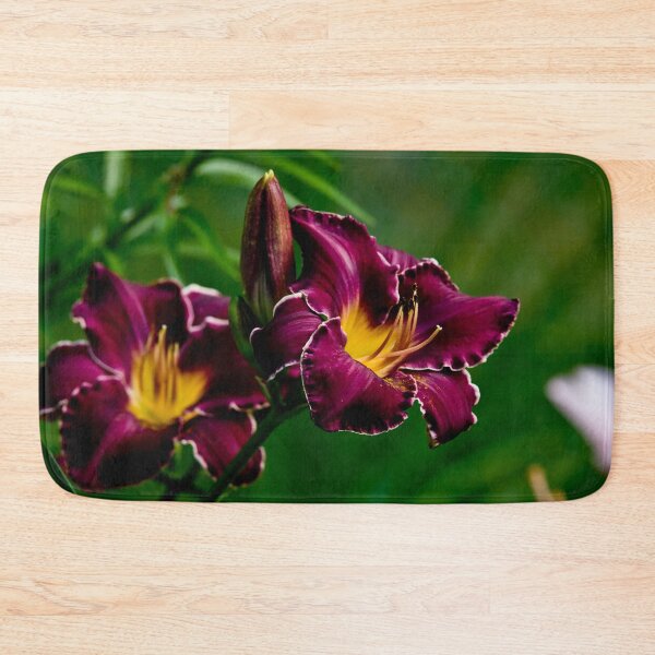 Item preview, "Thundering Ovation" Daylily designed and sold by Michael Cummings.