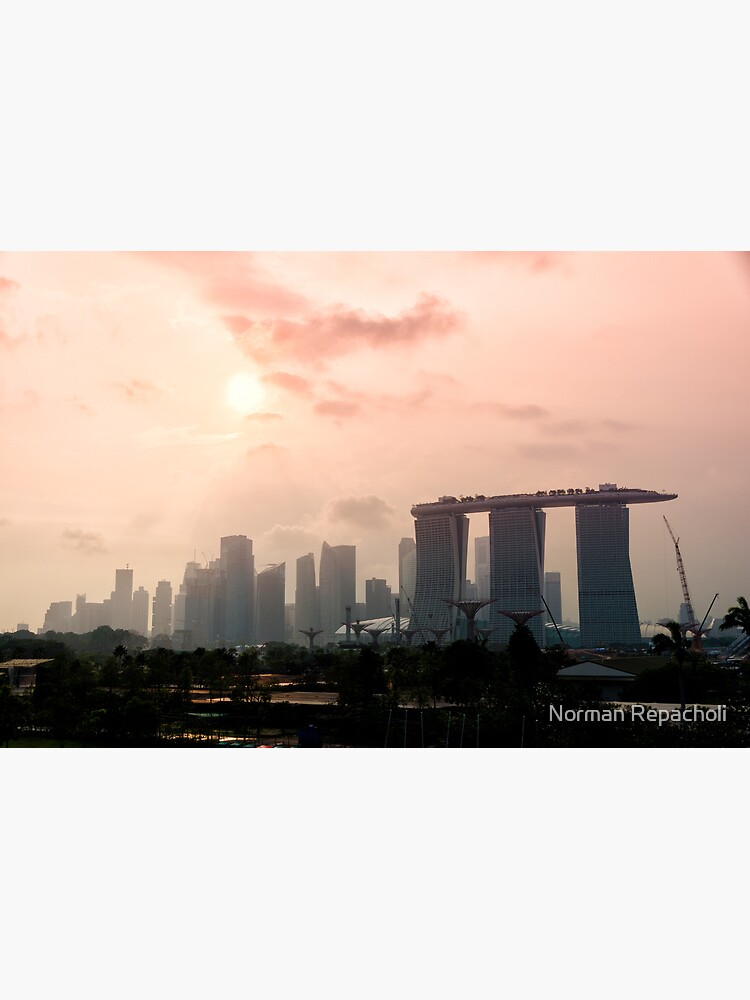 Approaching sunset over Marina Bay Sands - Singapore by keystone
