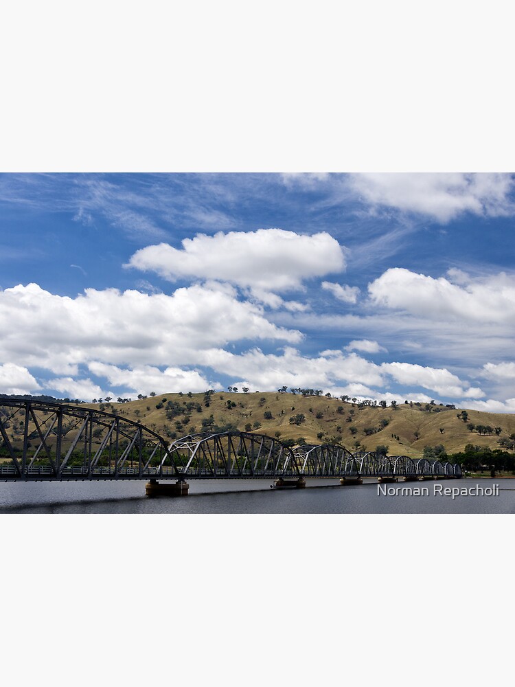 Bridging the Murray River by keystone