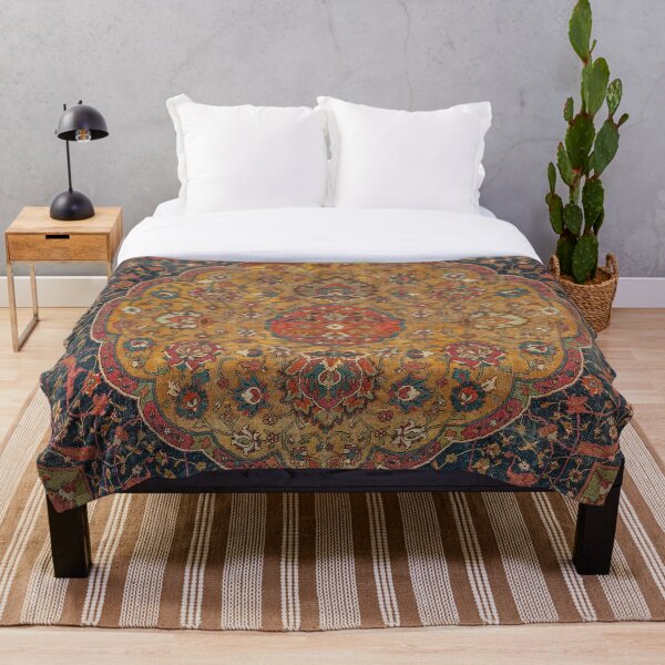 Aperçu de l'œuvre Tapis médaillon persan VII // XVIe siècle, motif fleuri coloré, vieilli, rouge, vert, bleu créée et vendue par vintagepatterns.