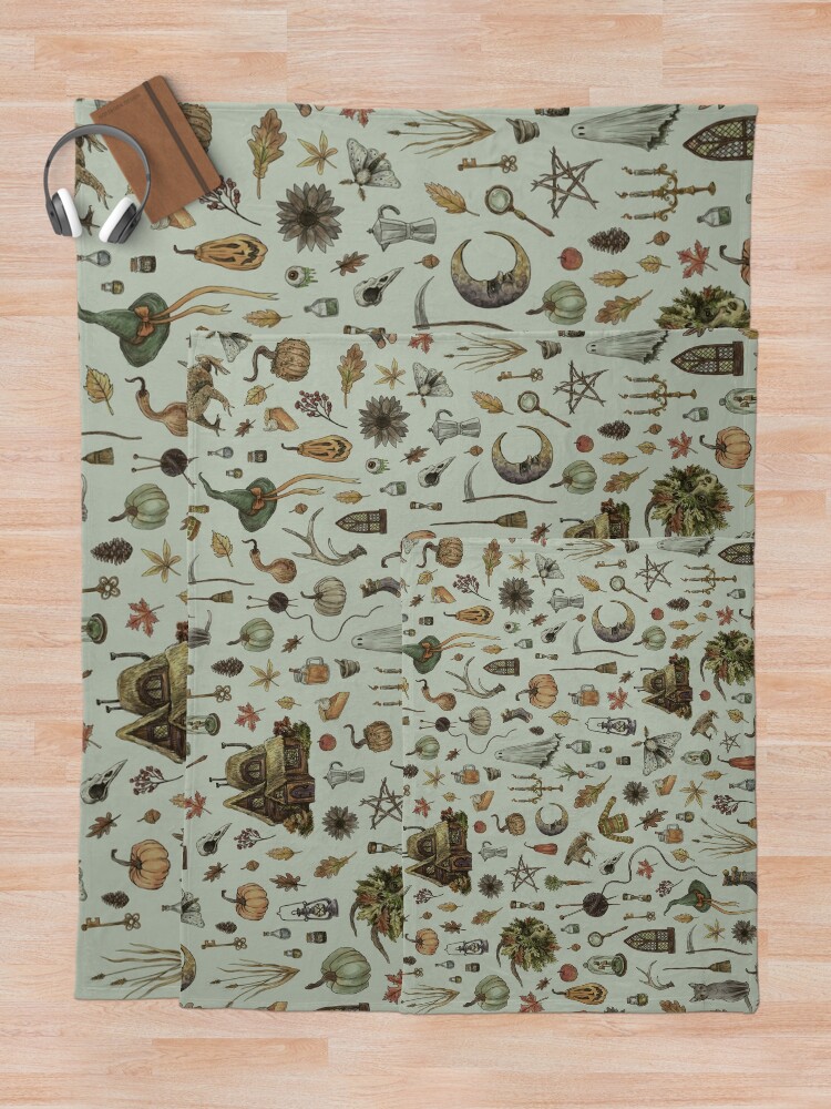Alternate view of Green Cozy Crone Throw Blanket