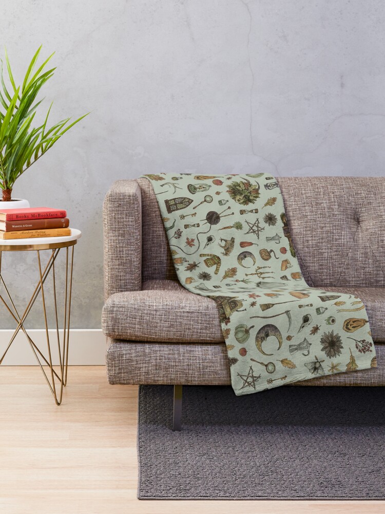 Alternate view of Green Cozy Crone Throw Blanket