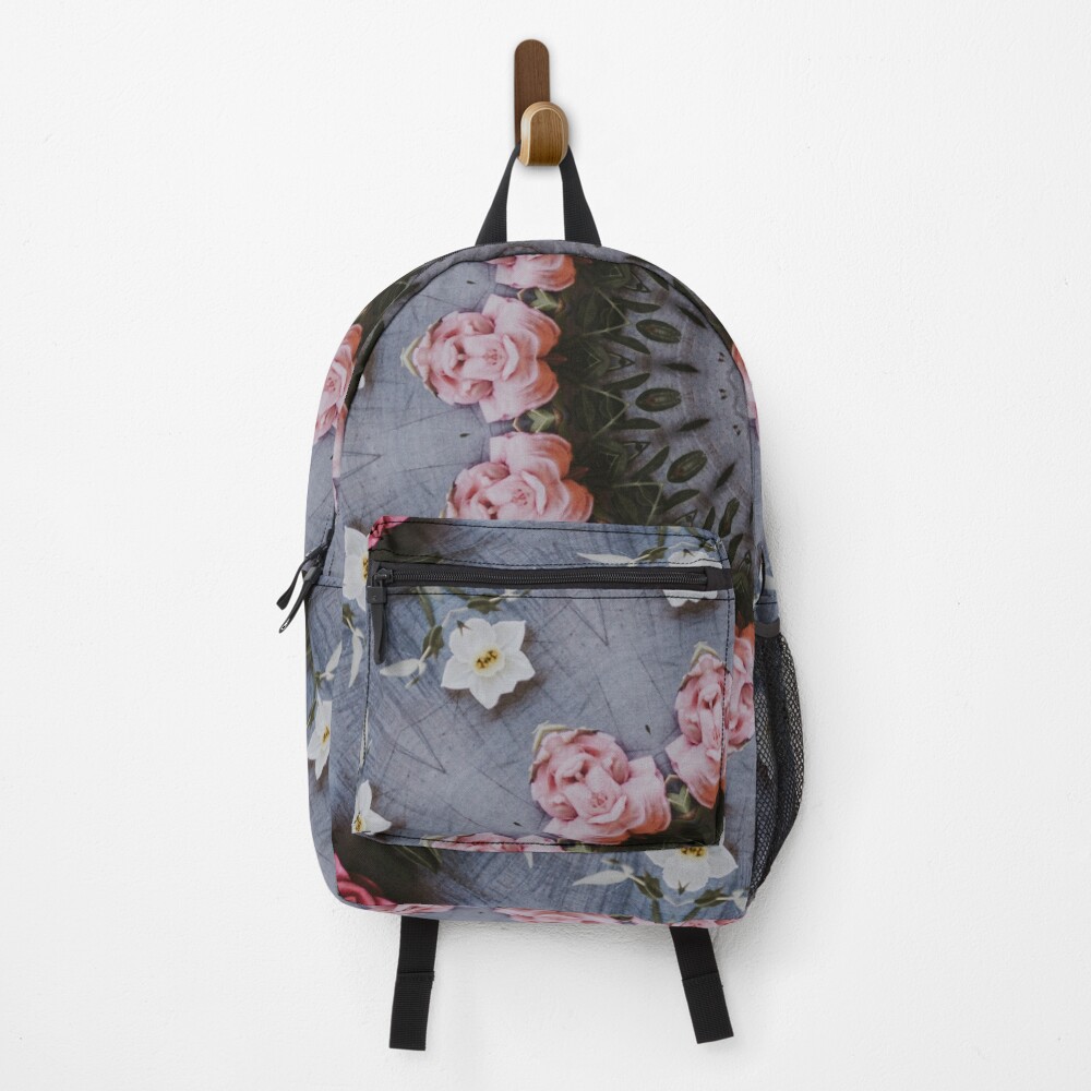 Vista previa del artículo con la obra «Mochila», diseñado y vendido por EDDESIGNFORFUN.