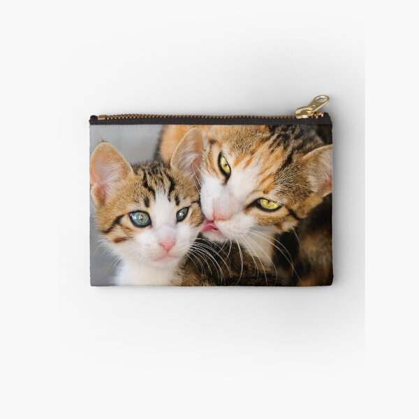 Item preview, Madre Gato Ama Lindo Gatito designed and sold by Katho Menden.
