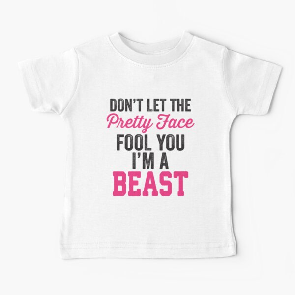 Me gusta estar bien mantenido, ¿qué puedo decir? Camiseta para bebés