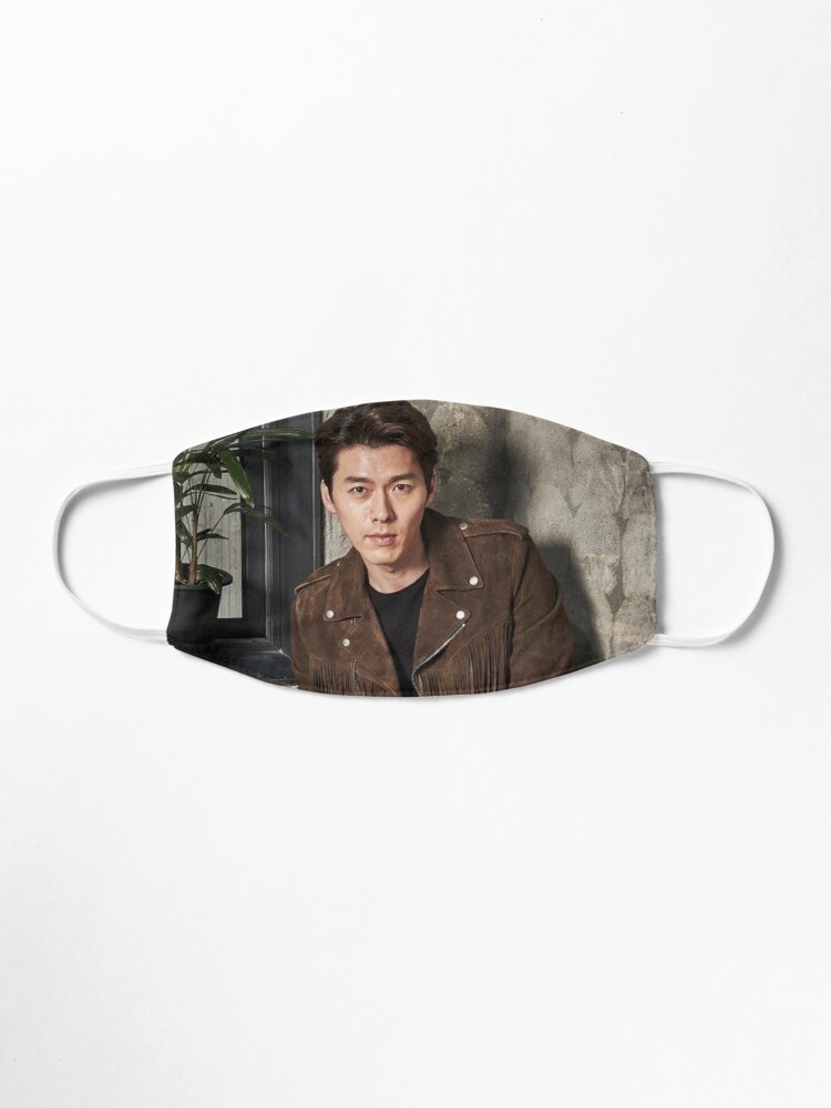 Alternate view of Hyun Bin Mask