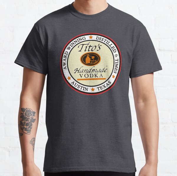 Minuman Memabukan Tito's Vodka Texas Handmade Vodka Classic T-Shirt