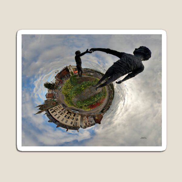 Hands Across the Divide, Derry Magnet