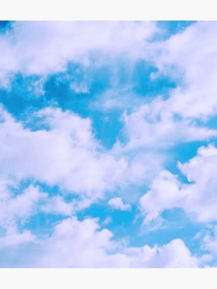 Postal «Estéticas nubes blancas de ensueño en el cielo azul pastel» de  samararibas | Redbubble