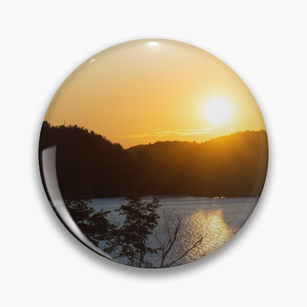 Artikelvorschau, Sonnenuntergang auf dem Wasser entworfen und verkauft von BeccaPhoto.