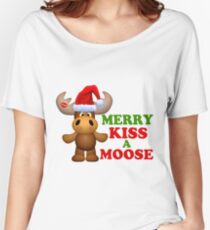 Cute Merry Kiss A Moose Christmas Women's Relaxed Fit T-Shirt