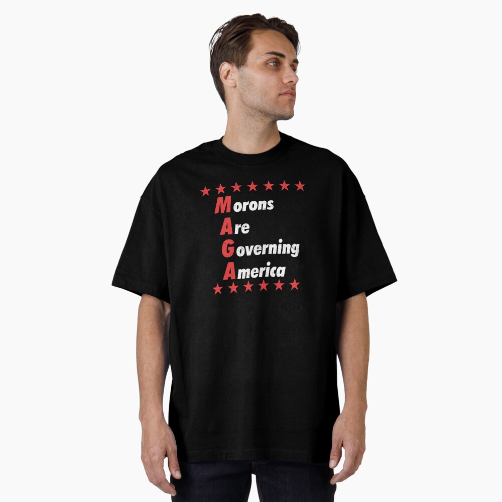 Vista previa del artículo con la obra «Camiseta holgada», diseñado y vendido por 8645th.