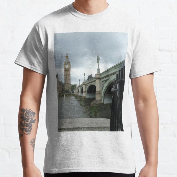 Big Ben across the Thames Classic T-Shirt